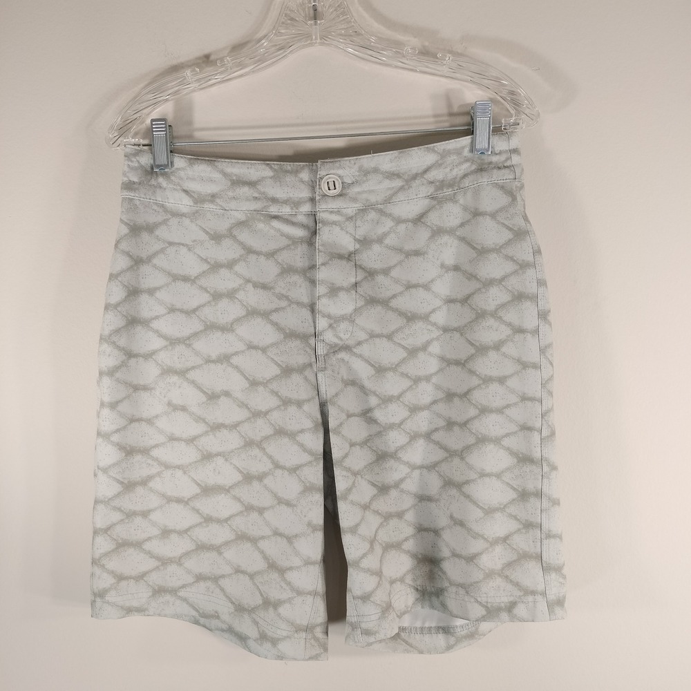 Huk Performance Fishing Shorts Mens 30 Grey White Fish Scale Board Shorts 8in